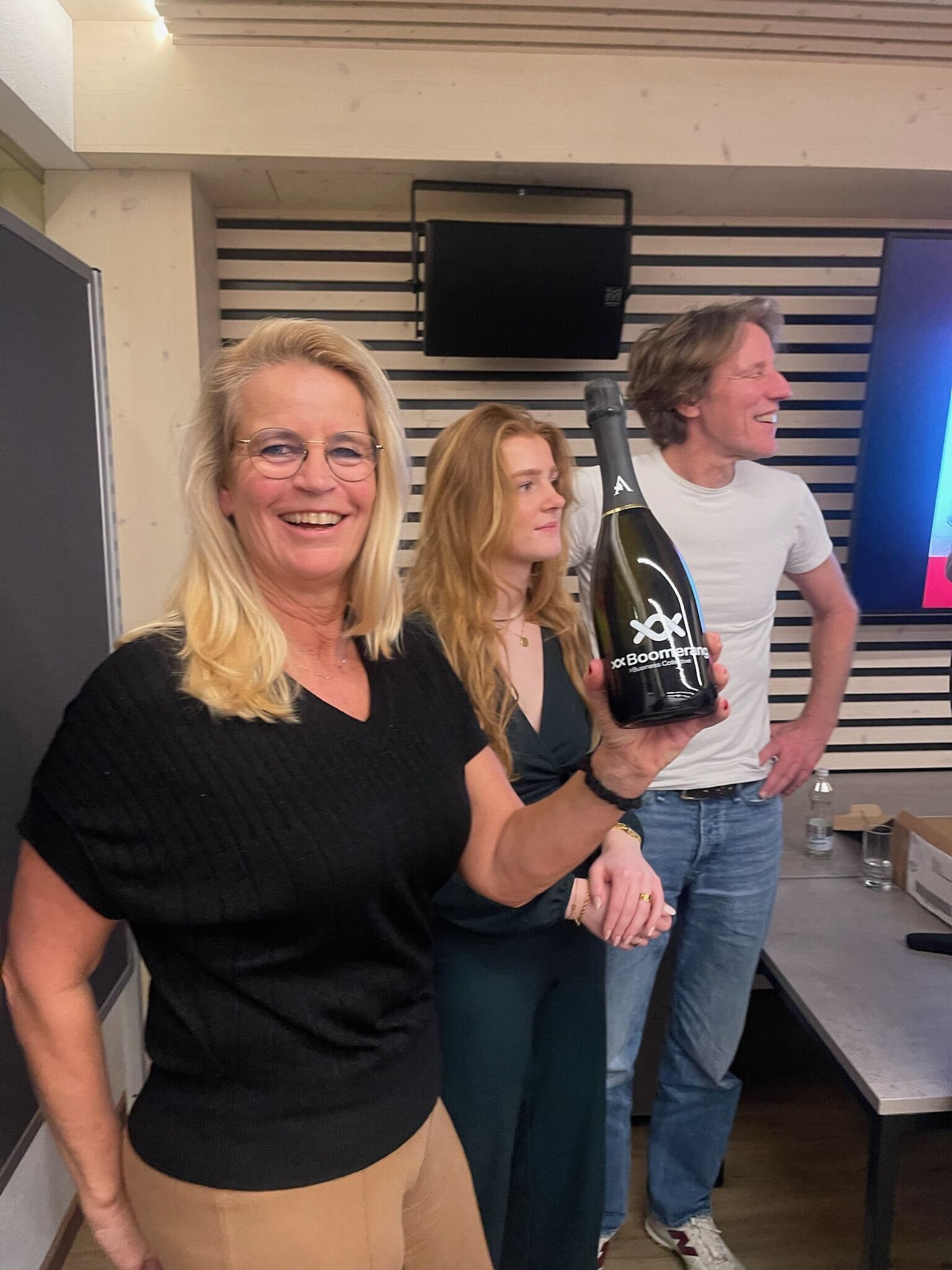 Pubquiz prijsuitreiking met Boomerang champagne